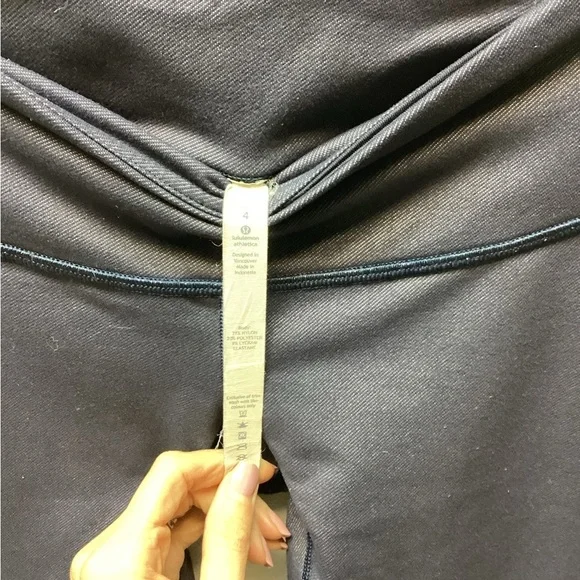 Lululemon Athletica Dark Blue Leggings - Picture 3 of 3